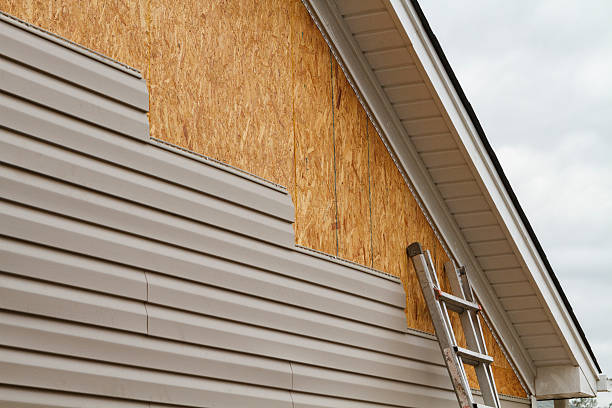 Professional Wood Siding technician working in Arlington, TX
